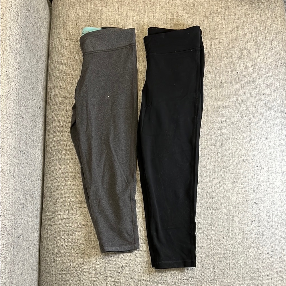 Capri Black and Gray Leggings